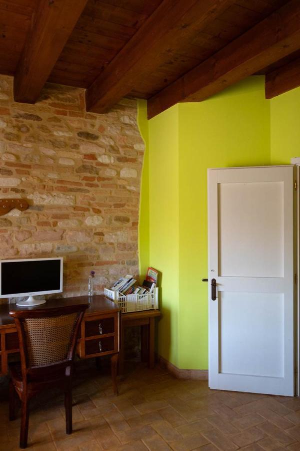 Agriturismo Dai Mori Isola del Piano Luaran gambar