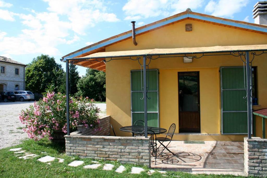 Agriturismo Dai Mori Isola del Piano Luaran gambar