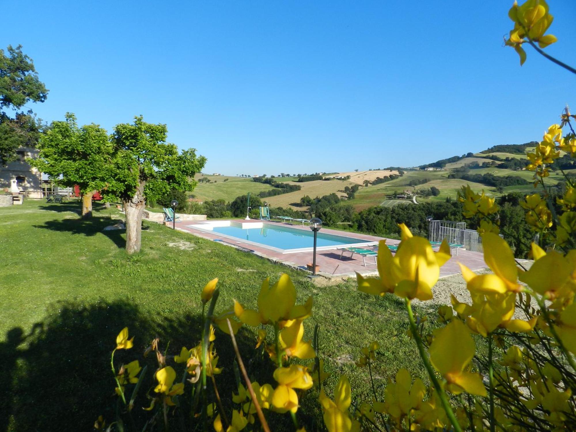Agriturismo Dai Mori Isola del Piano Luaran gambar